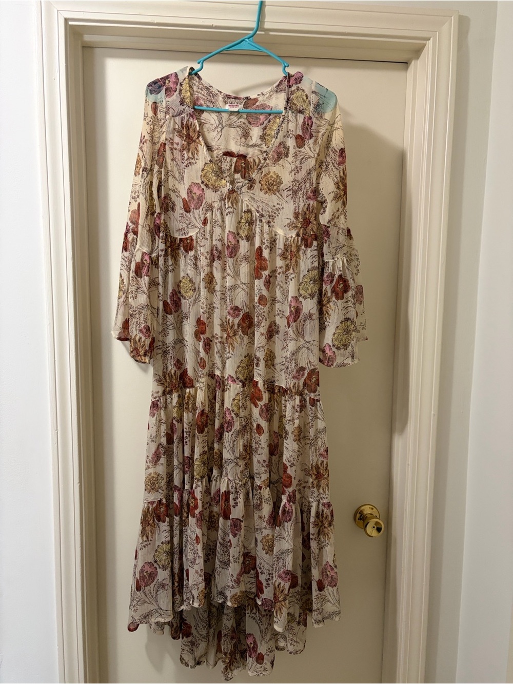 Mossimo Supply Co. Cream Floral High-Low Tiered Dress